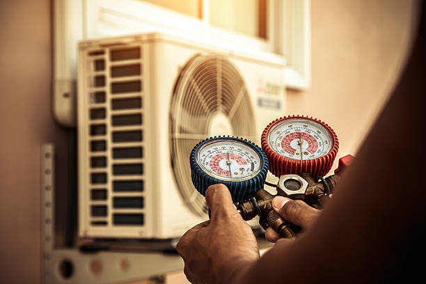 Professional Heat Pump Repair technician working in Wingdale, NY